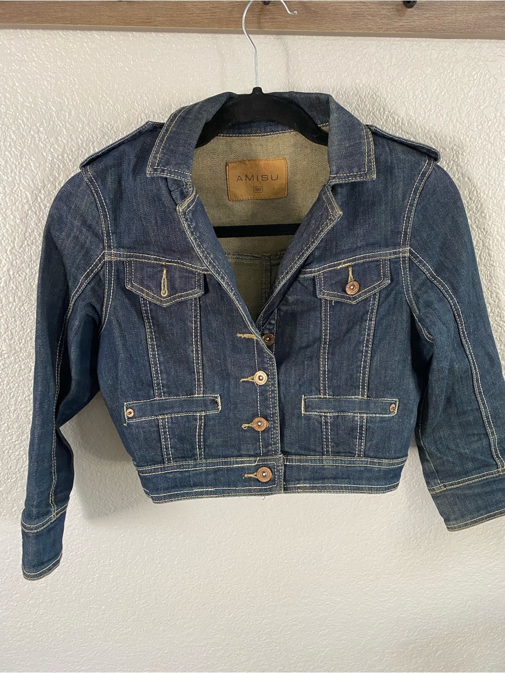 Amisu Indigo Cropped Denim Jacket with Contrast Stitching